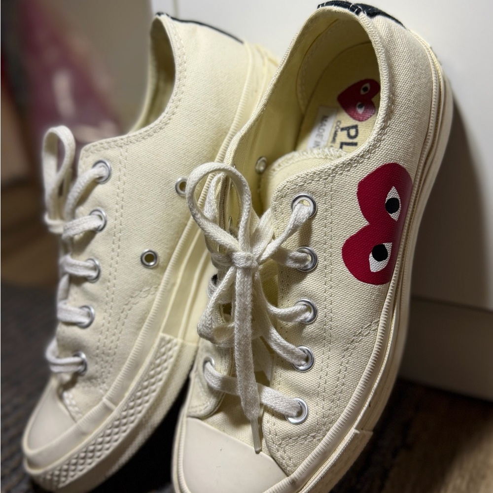 Comme des Garcons PLAY x Converse Low-Top Sneakers